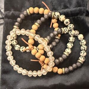 Elegant Beaded Bracelet Set - Black, White, Tan